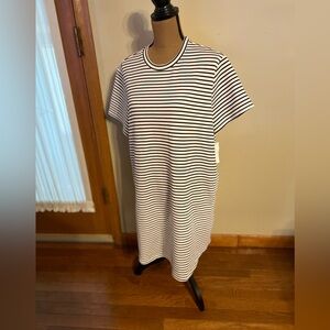 NWT/ MEMBERS MARK Black and White Striped T-Shirt Dress with pockets, Size XL